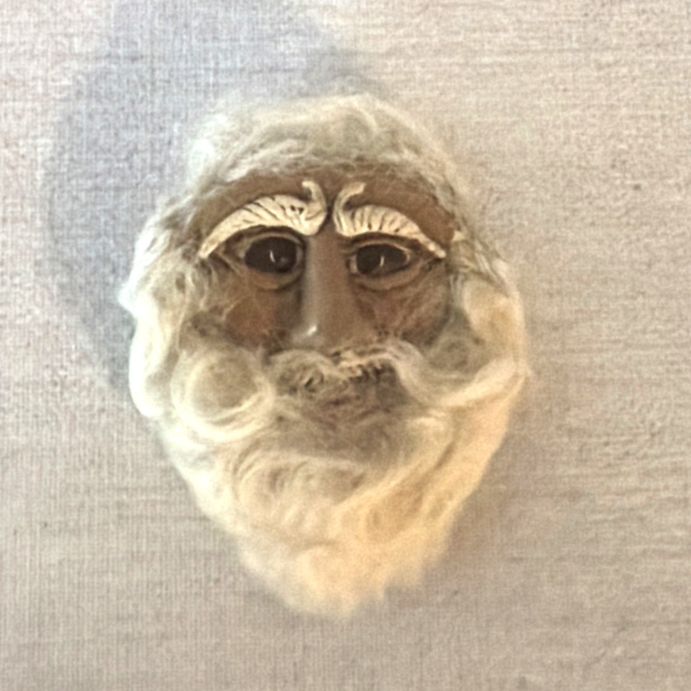 Vintage Kitschy 2.5" Santa Head with Beard & Attached Hanger - 55/500 M Nobles